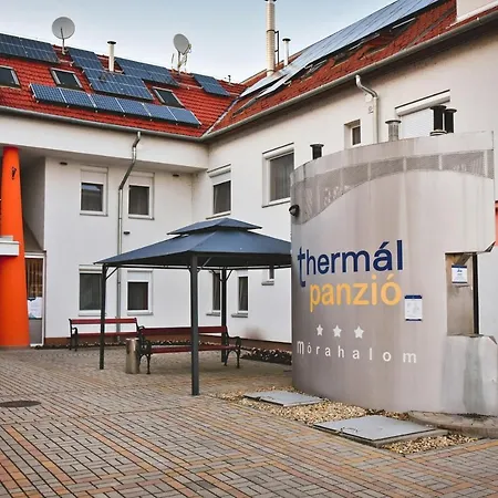派兹奥温泉酒店 Mórahalom