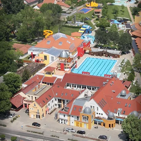 派兹奥温泉酒店